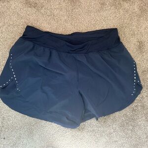 Fast and Free Reflective High-Rise Classic-Fit Short 3"
